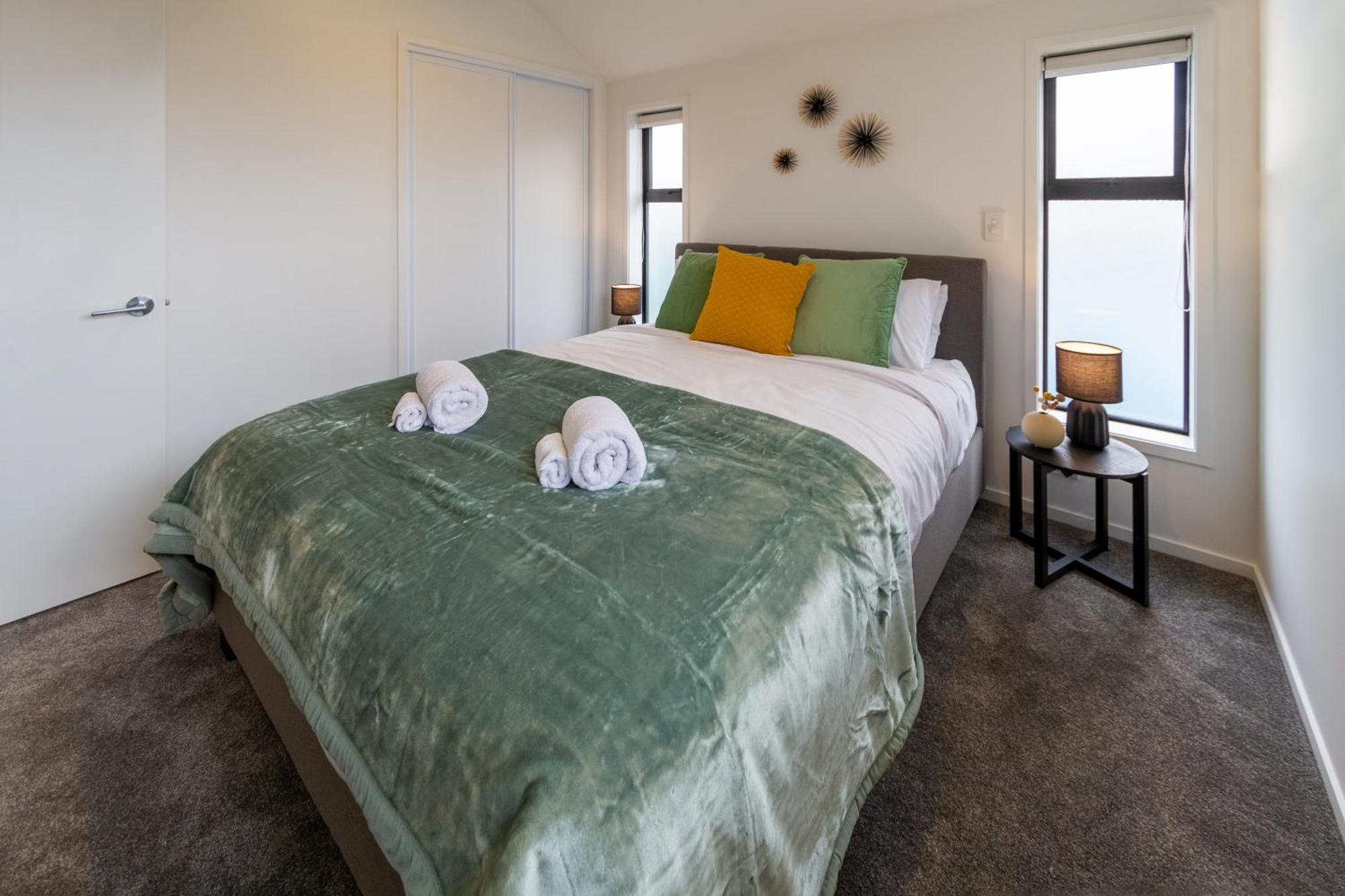 Serene Living 2 Bed With Carpark Christchurch Exterior foto